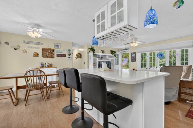 8 Hampton Street, Concord, NH 03301