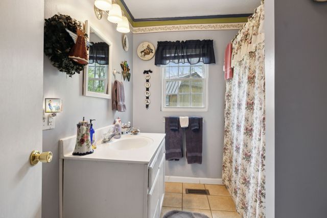 319 Hogan Rd, Gordonsville, TN 38563