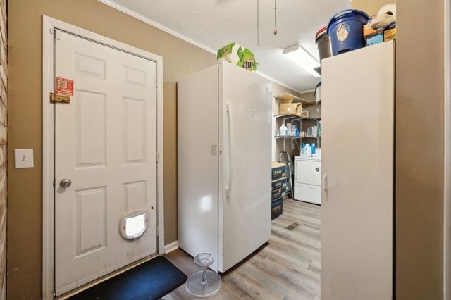 319 Hogan Rd, Gordonsville, TN 38563