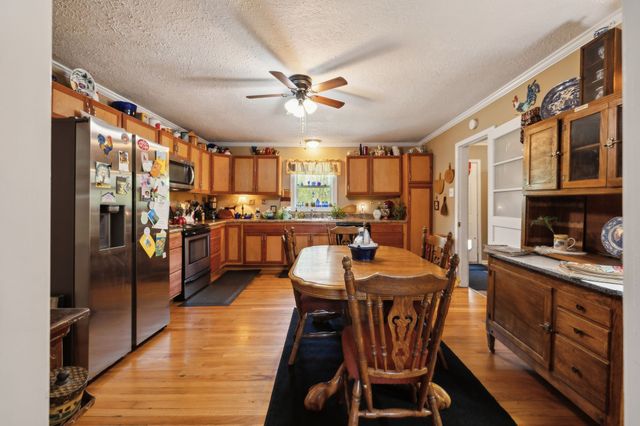 319 Hogan Rd, Gordonsville, TN 38563