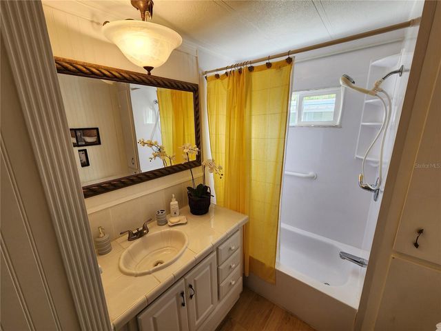 305 BATAN COURT, Bradenton, FL 34207