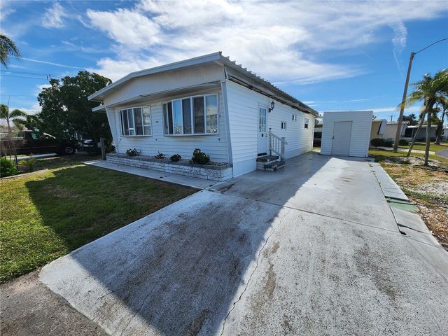 305 BATAN COURT, Bradenton, FL 34207