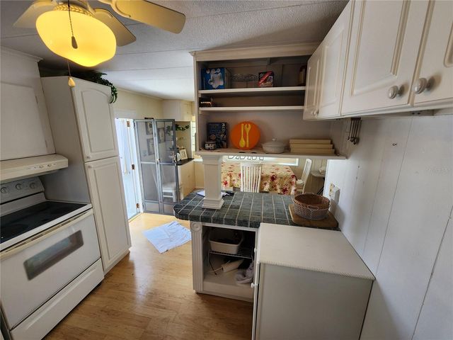 305 BATAN COURT, Bradenton, FL 34207