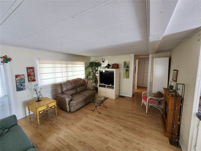 305 BATAN COURT, Bradenton, FL 34207