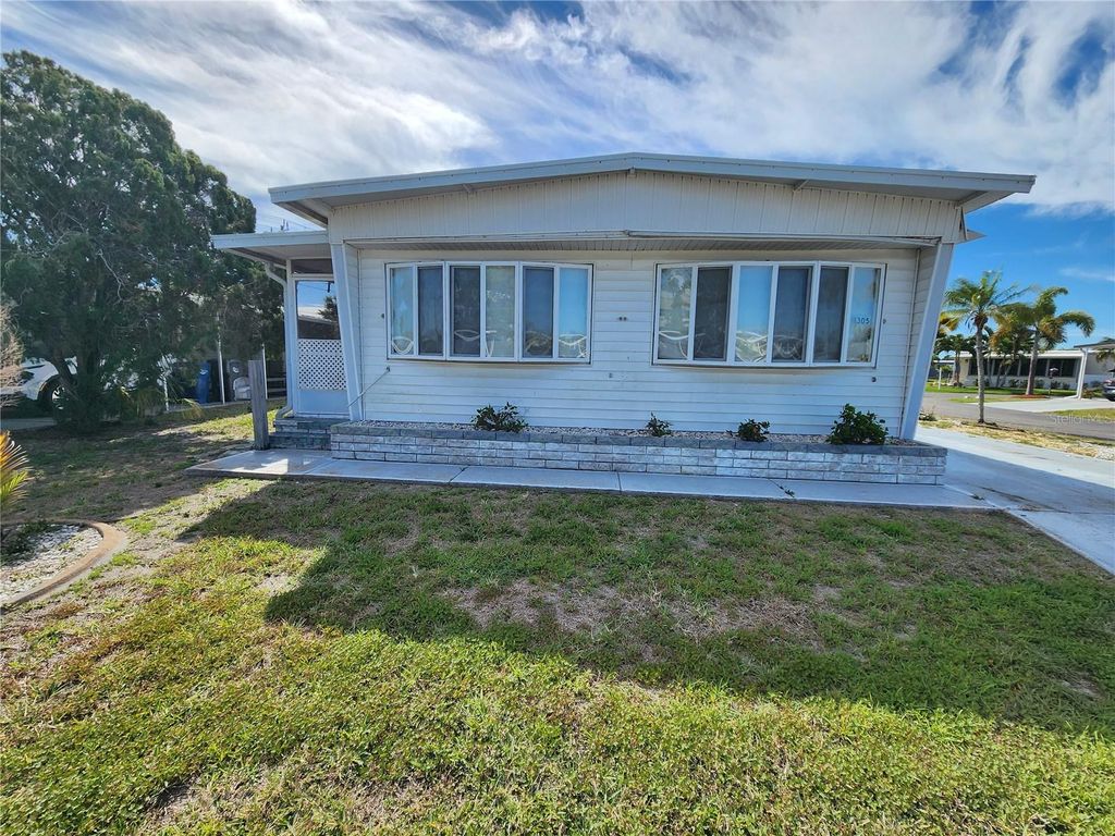 305 BATAN COURT, Bradenton, FL 34207