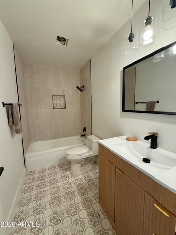 26220 S GLENBURN Drive, Sun Lakes, AZ 85248