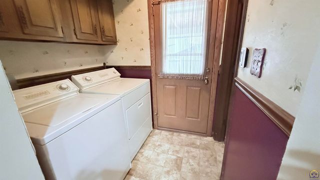 4210 SE Minnesota AVE, Topeka, KS 66609
