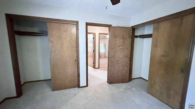 4210 SE Minnesota AVE, Topeka, KS 66609