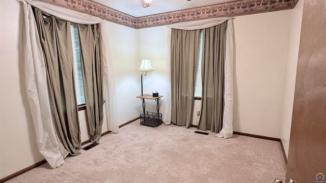 4210 SE Minnesota AVE, Topeka, KS 66609