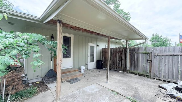 4210 SE Minnesota AVE, Topeka, KS 66609