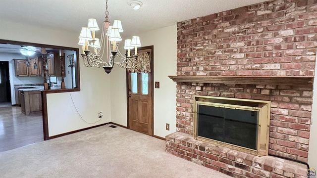 4210 SE Minnesota AVE, Topeka, KS 66609