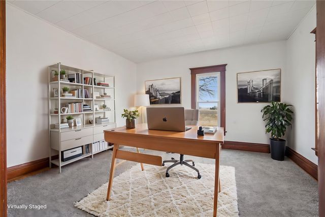 2921 220th Street, Winthrop, IA 50682