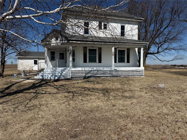 2921 220th Street, Winthrop, IA 50682