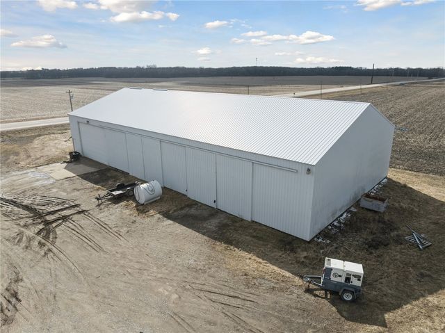 2921 220th Street, Winthrop, IA 50682