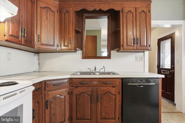 100 S FAYETTE ST S, Shippensburg, PA 17257