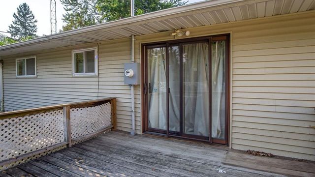 713 Dwight Street, Chippewa Falls, WI 54729