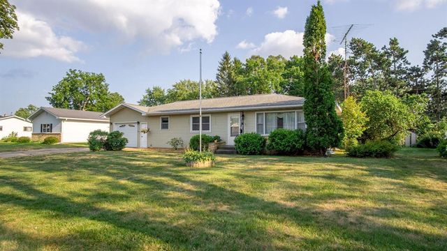 713 Dwight Street, Chippewa Falls, WI 54729