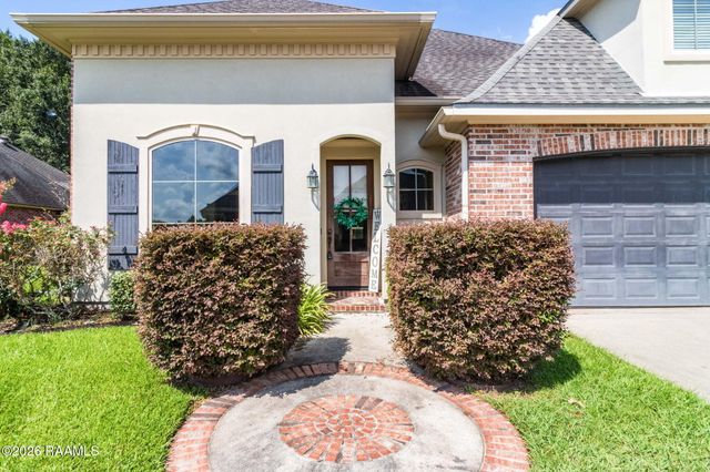306 Moss Creek Drive, Lafayette, LA 70508