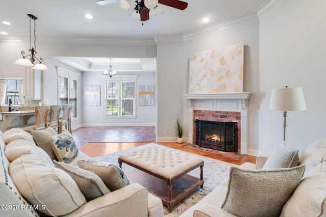306 Moss Creek Drive, Lafayette, LA 70508