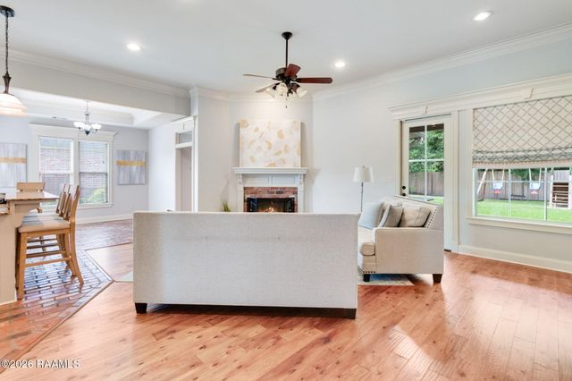 306 Moss Creek Drive, Lafayette, LA 70508