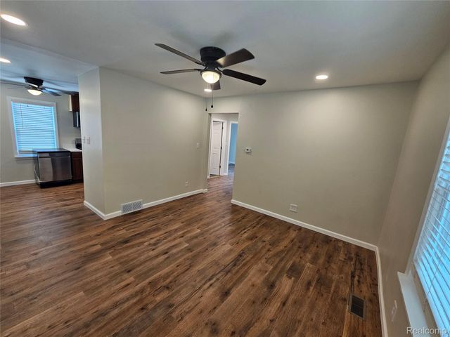 893 Leblanc Street, Lincoln Park, MI 48146