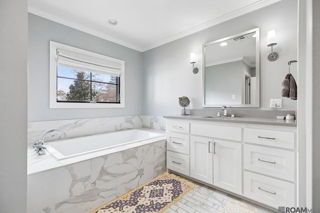 1713 Longwood Dr, Baton Rouge, LA 70808