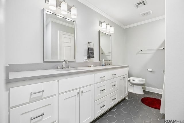 1713 Longwood Dr, Baton Rouge, LA 70808