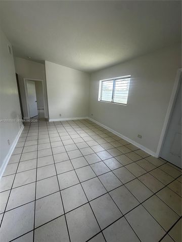 821 SW 2nd St, Florida City, FL 33034