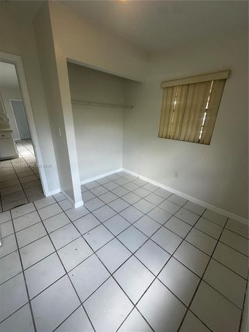 821 SW 2nd St, Florida City, FL 33034