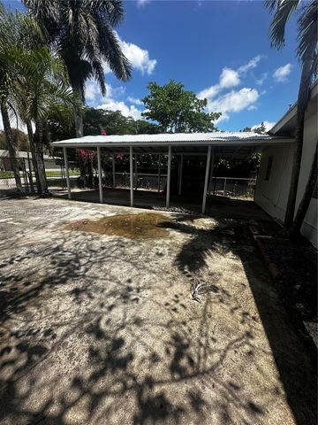 821 SW 2nd St, Florida City, FL 33034