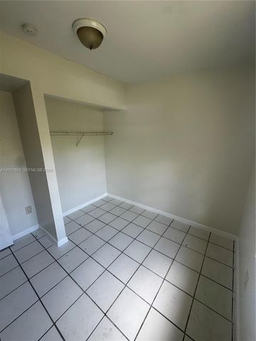 821 SW 2nd St, Florida City, FL 33034