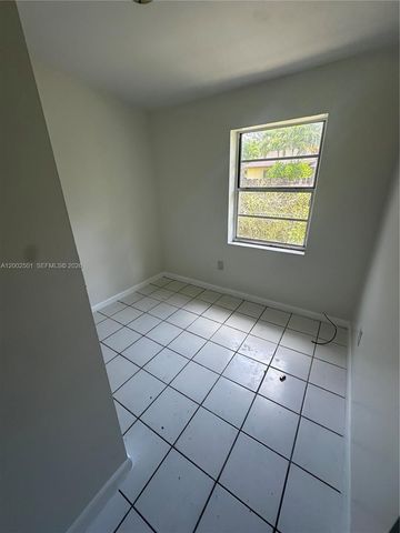 821 SW 2nd St, Florida City, FL 33034