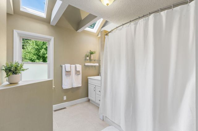 2752 Brunswick Avenue S, Saint Louis Park, MN 55416