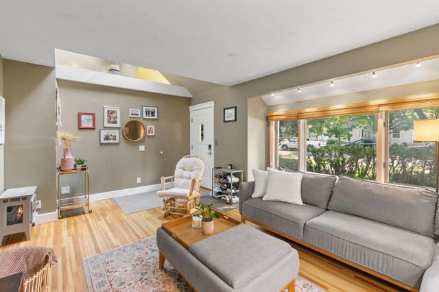 2752 Brunswick Avenue S, Saint Louis Park, MN 55416