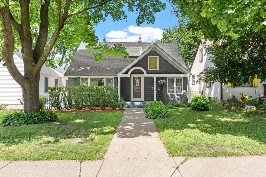 2752 Brunswick Avenue S, Saint Louis Park, MN 55416