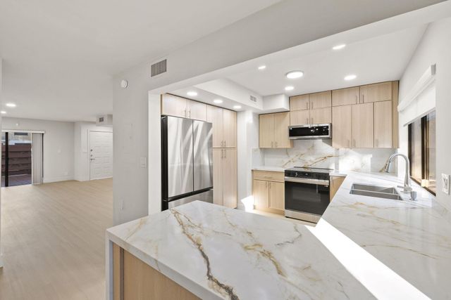 3012 Willow Ln, Hollywood, FL 33021