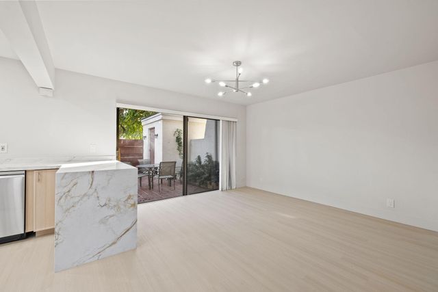 3012 Willow Ln, Hollywood, FL 33021