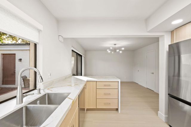 3012 Willow Ln, Hollywood, FL 33021