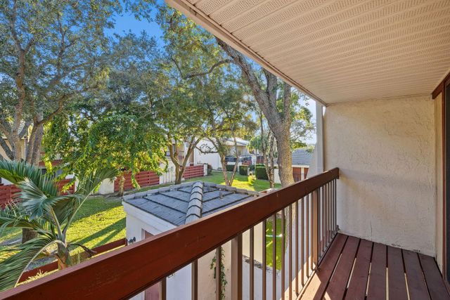 3012 Willow Ln, Hollywood, FL 33021