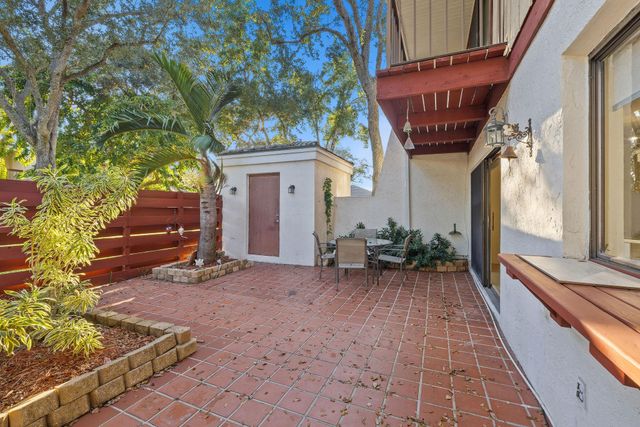 3012 Willow Ln, Hollywood, FL 33021