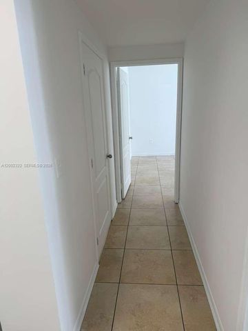 5099 NW 7th St 906, Miami, FL 33126