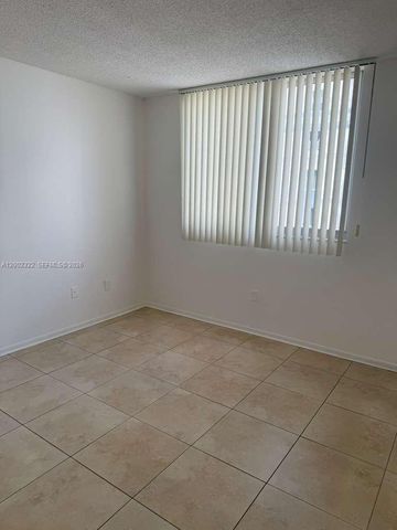 5099 NW 7th St 906, Miami, FL 33126