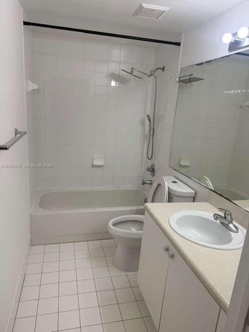 5099 NW 7th St 906, Miami, FL 33126