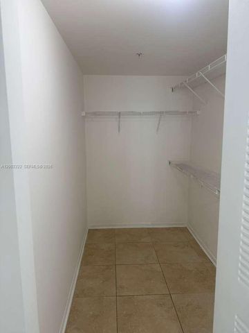 5099 NW 7th St 906, Miami, FL 33126