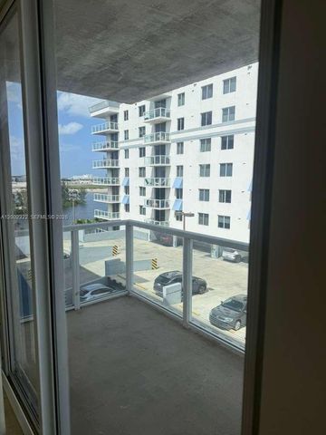 5099 NW 7th St 906, Miami, FL 33126