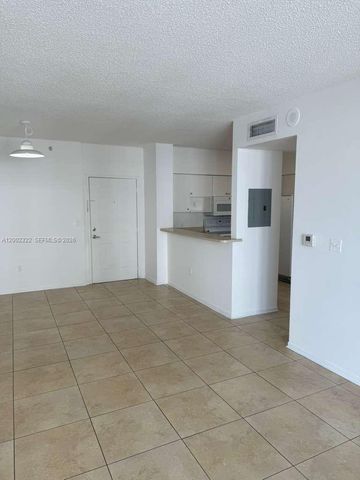 5099 NW 7th St 906, Miami, FL 33126