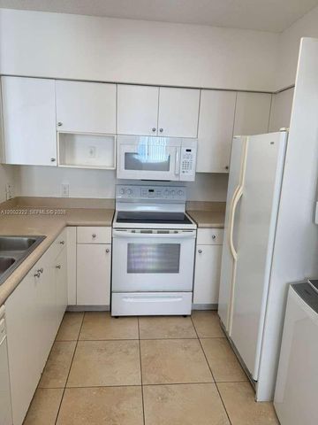 5099 NW 7th St 906, Miami, FL 33126