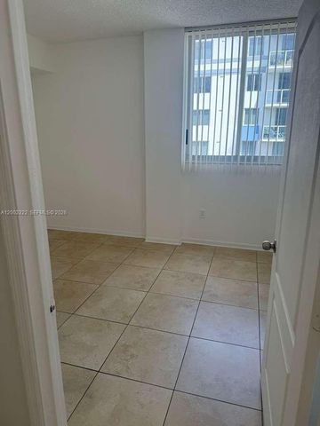 5099 NW 7th St 906, Miami, FL 33126