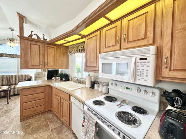 111 S GREENFIELD Road 790, Mesa, AZ 85206