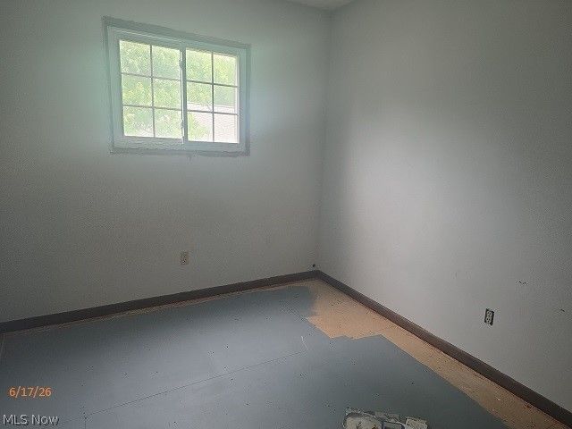 502 Maple Avenue, Sheffield Lake, OH 44054
